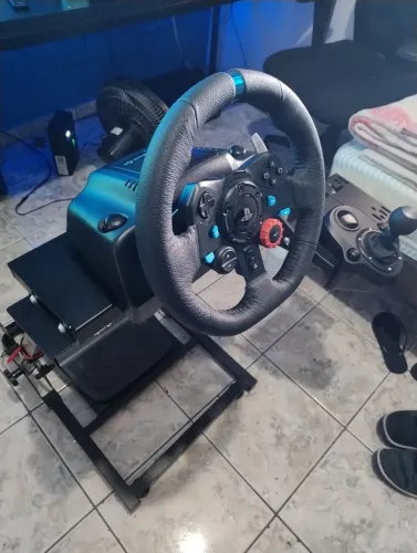 Volante G29 + Shifter + Suporte em excelente estado! Poucos meses de uso!