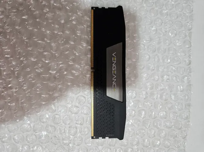 Memória ram DDR5 Corsair 6000mhz Preta Vengeance