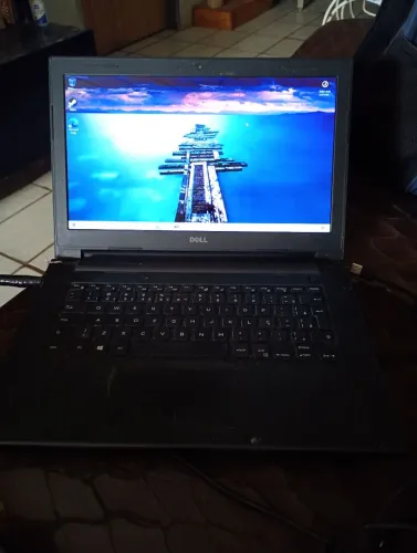 DELL Inspiron, i3 4005U, 8GB RAM, SSD 120GB