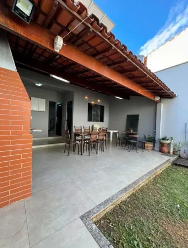 vende se um lindo imovel com 3 quartos