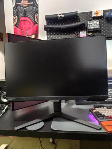 Monitor Samsung Odyssey G40 25" Preto, Full HD, IPS, 240Hz, 1ms, HDMI, FreeSync Premium, G