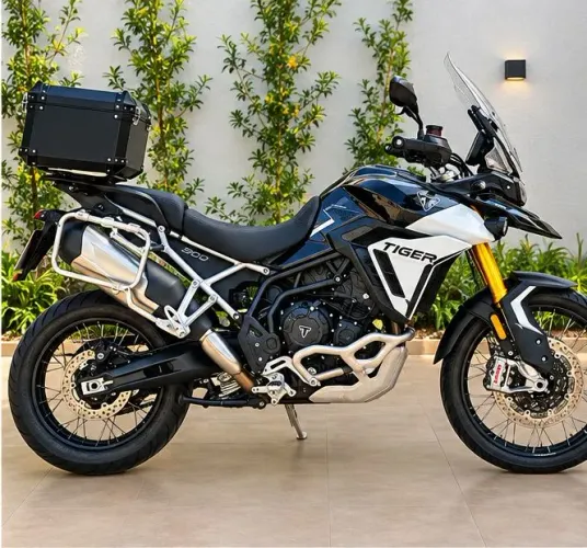 Triumph Tiger 900 Rally Pro 2024/2025 baixo KM - Valor abaixo da FIPE