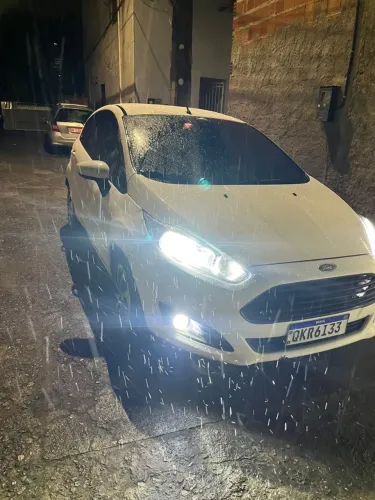 Ford Fiesta 1.5 16V Flex Mec. 5P 2015