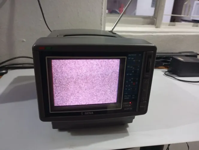 Tv 5 polegadas tubo com av colorida no estado sem garantia