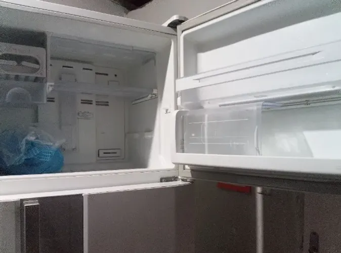 VENDO GELADEIRA FROST FREE