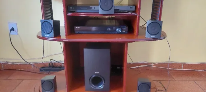 Home Theater DVD Sony Dav-tz135