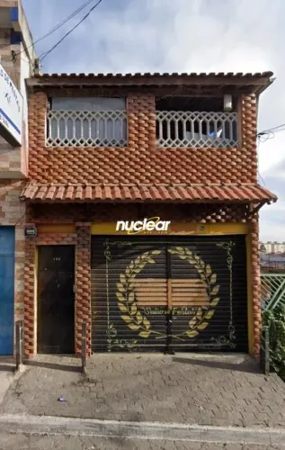 Prédio com ponto comercial a venda!!