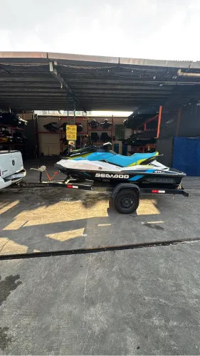 Jet Ski 2015 118h COM CARRETINHA