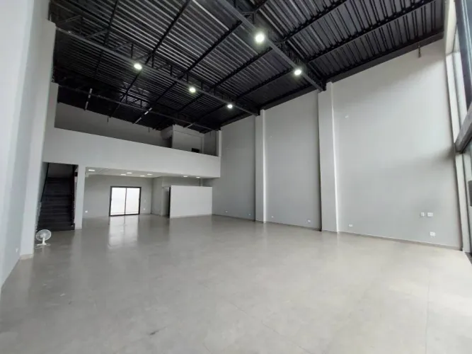 Imóvel, para locação, por R$ 7.000,00 - Jardim Dona Regina - Santa Bárbara D'Oeste/SP