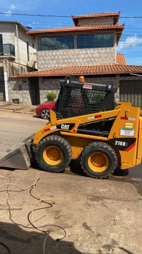 Mini carregadeira 
