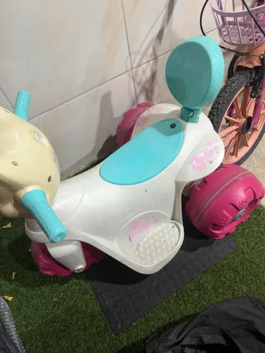 Moto elétrica infantil 