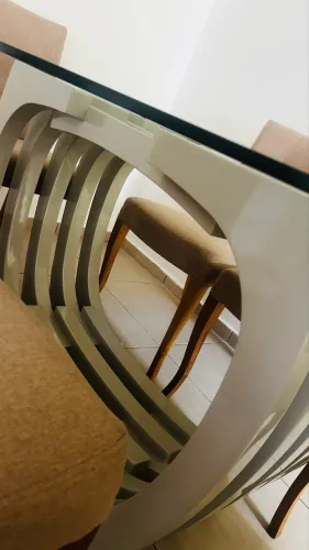 Mesa laqueada