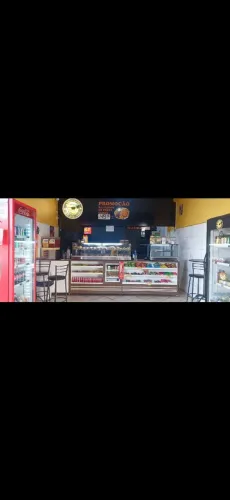 Passa-se ponto ! Excelente loja de salgados.