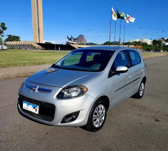 Fiat Palio Attractive 1.0 EVO Fire Flex 8V 5P 2013