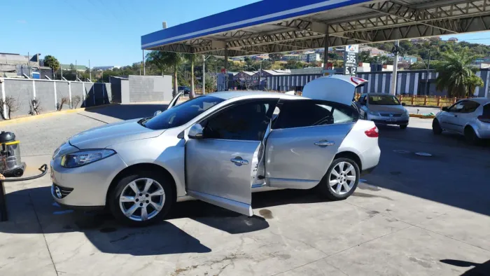 Renault Fluence Sedan Privilège 2.0 16V Flex AUT 2013