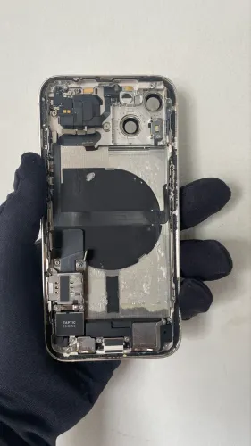 Carcaça sem bateria iPhone 13 
