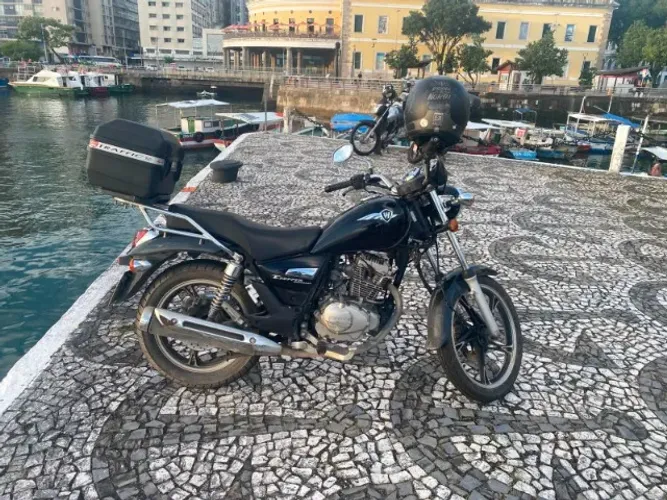 Haojue Chopper Road 150cc 2021/2022 - Particular + Baú + capacete