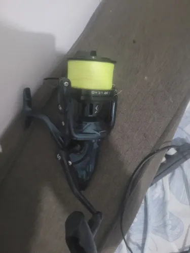 Vendo molinete importado DYD 10.000 ja com 500m de linha multifilamento