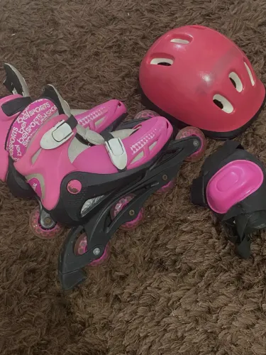 Patins rosa de 4 rodas