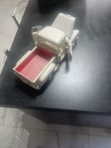 Carrinho de metal