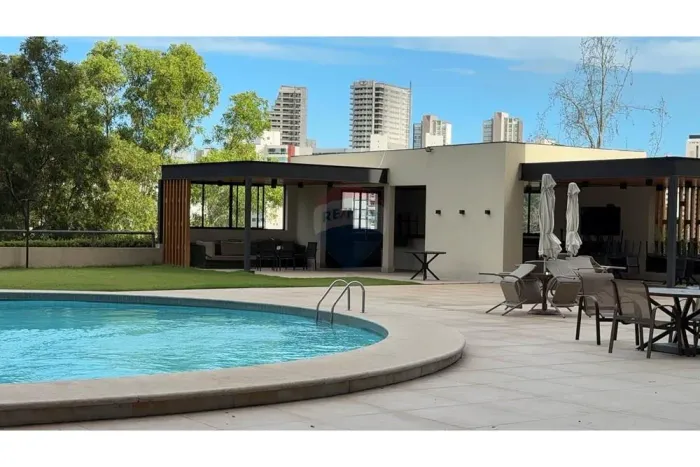 Apartamento de 4 quartos na Praia do Canto/Santa Lúcia
