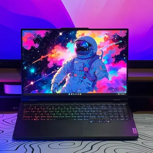 Legion PRO 5 Core i9-13900HX | RTX-4070 | 240Hz | 32GB DDR5 | 1TB SSD (Venda ou Troca)