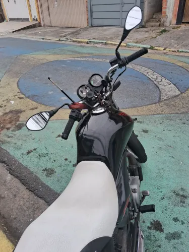 Vendo ou troco essa linda cg