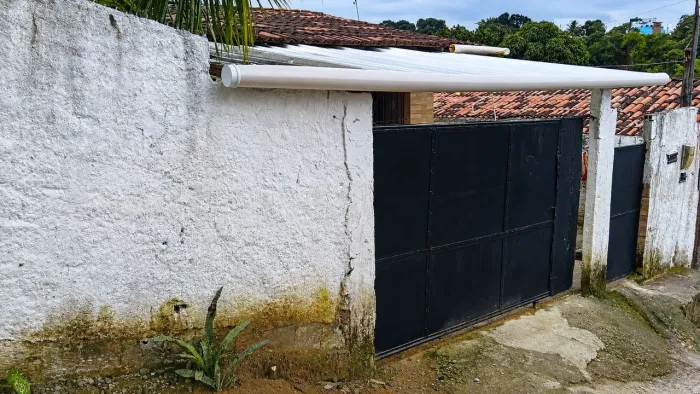 VENDE SE CASA SOLTA