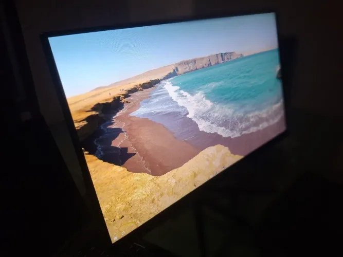 Monitor Gamer 24" Full HD 180Hz Ergonômico