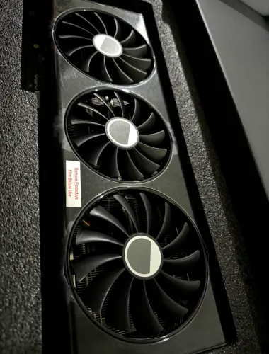 Placa de Vídeo RX 7700 XT 12GB XFX