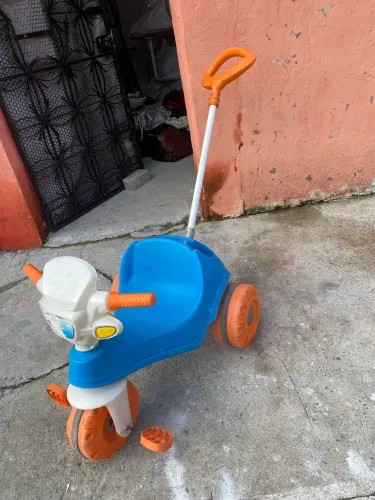 Triciclo para criança