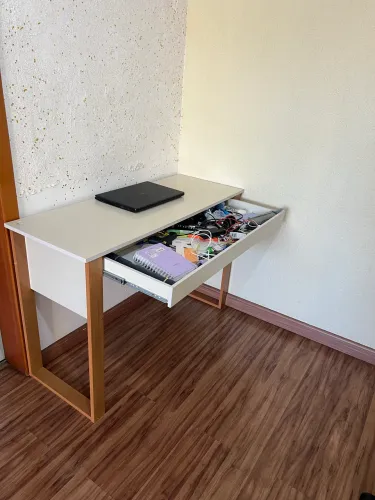 Mesa de Escritório ou Aparador - R$180,00
