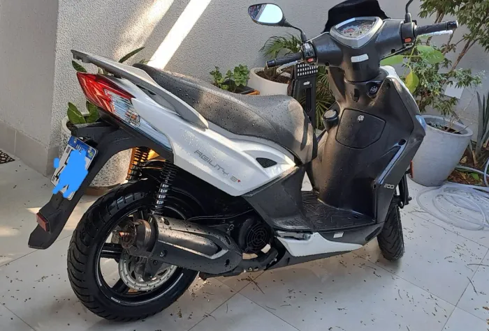 Scooter Kimco em excelente estado de conservação