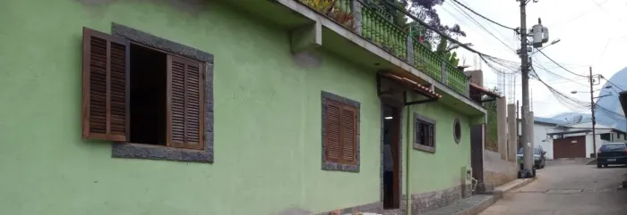ALUGA-SE CASA - ROSEIRAL PETRÓPOLIS/RJ