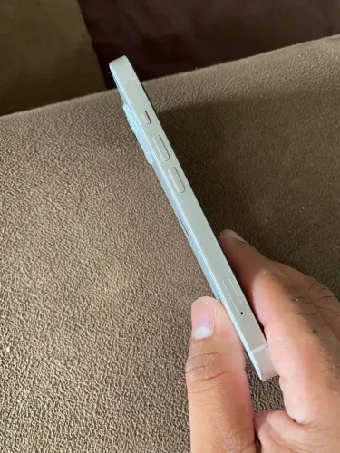 Vende-se iPhone 13 seminovo!