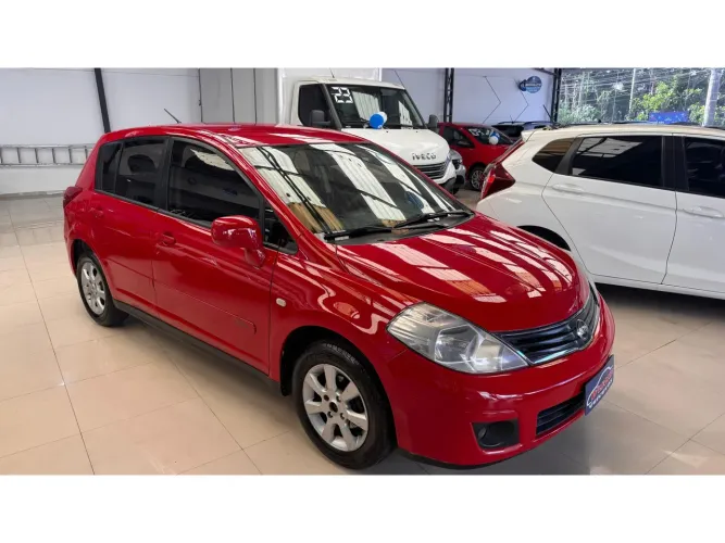 Nissan Tiida S 1.8/1.8 Flex 16V Mec. 2011