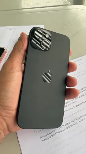 iPhone 15 normal