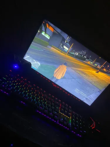PC Gamer Ryzen 5 4600G + 16GB + Monitor + Teclado + Mouse + Manete