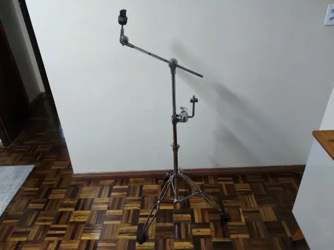 Estante Girafa Prime com Tom Holder Fixo