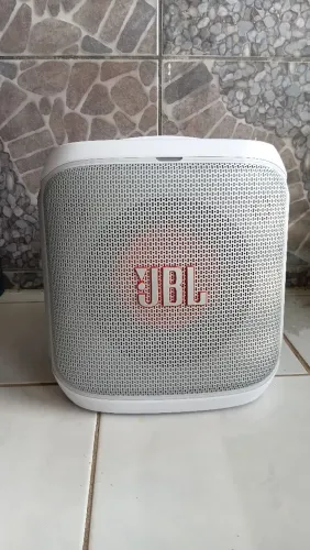JBL encore essential 2 