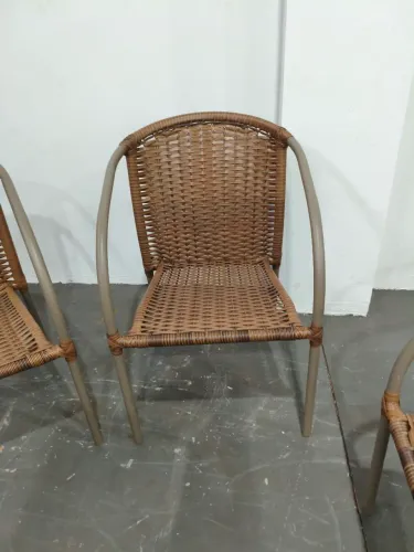 Cadeiras de alumínio em fibra