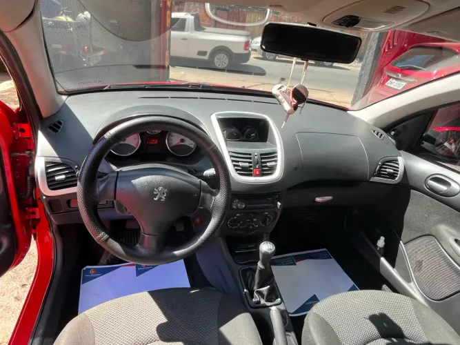 Peugeot 207 XR 1.4 Flex 8V 5P 2012