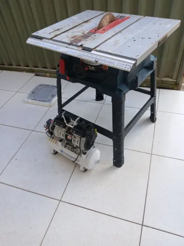 Compressor e Serra circular
