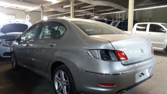 Sucata Peugeot 408 1.6 2012/2013, para retirada de peças