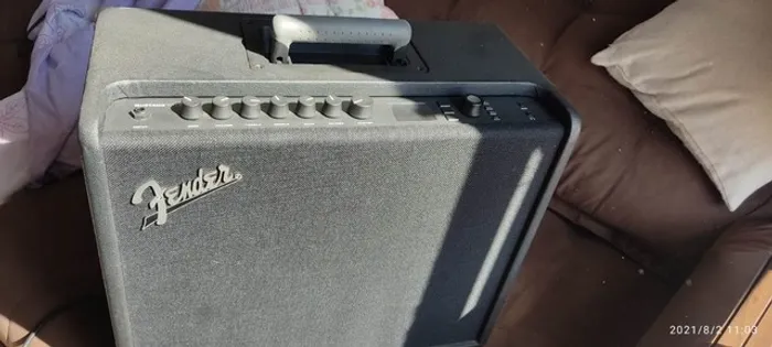 Amplificador Fender Mustang Gt 100