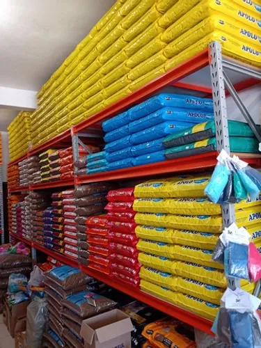 Prateleiras p/ agropecuária atacarejo, supermercado etc.