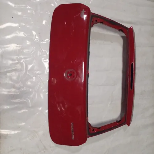 Tampa traseira do Fiat Punto 2012 ac