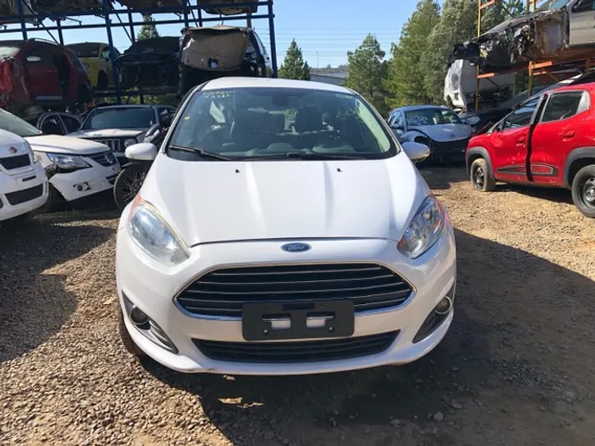 New fiesta 2015 1.6 vendido em peças 