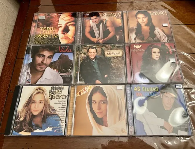 Lote 2 - CDs de novelas diversos 9 itens usados