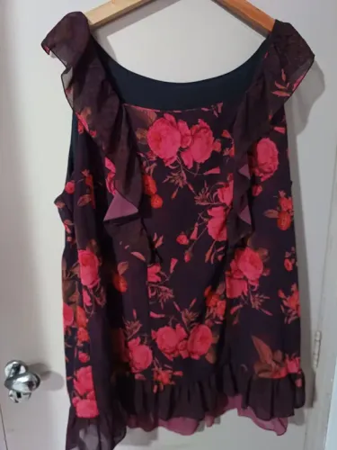 Blusa florida